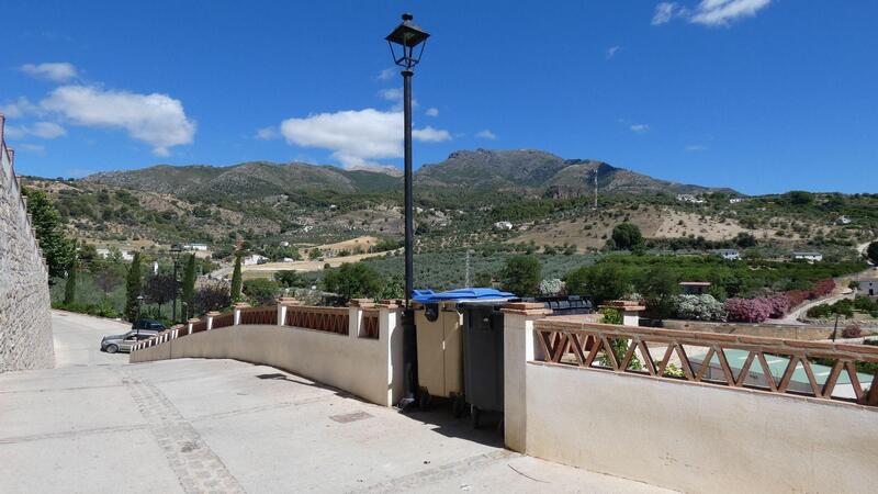 Maison de Ville à vendre dans Alozaina, Málaga