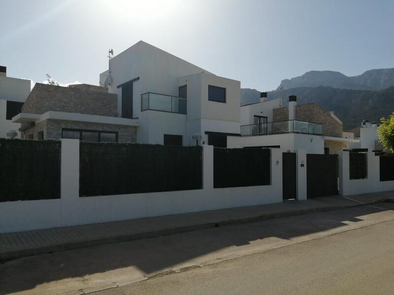 Villa zu verkaufen in Polop, Alicante