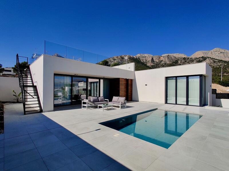 Villa for sale in Polop, Alicante