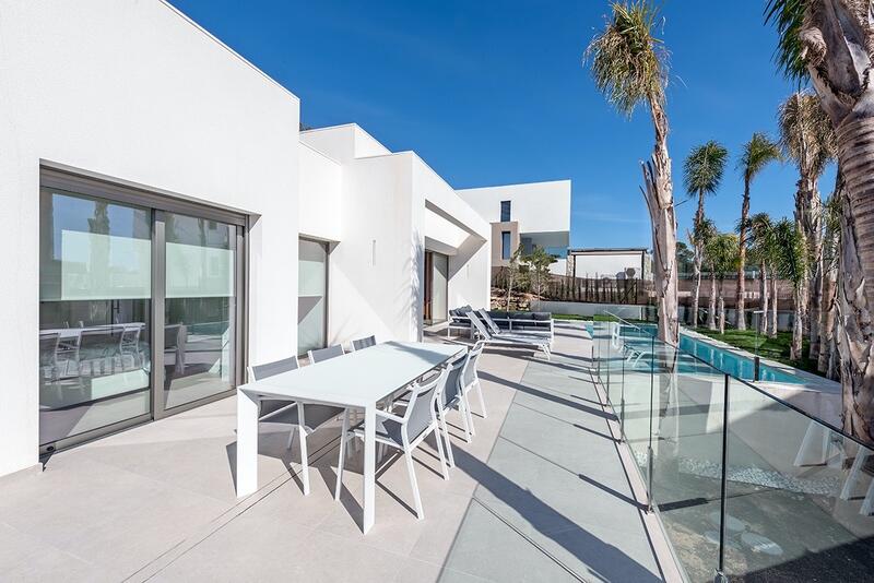 Villa til salgs i Finestrat, Alicante