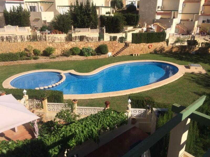 Townhouse for sale in La Nucia, Alicante