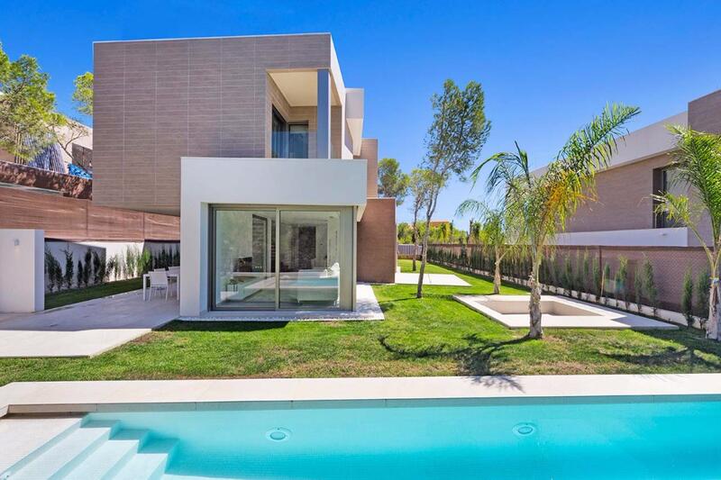 Villa for sale in Finestrat, Alicante