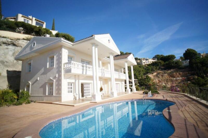 Villa til salg i Altea, Alicante