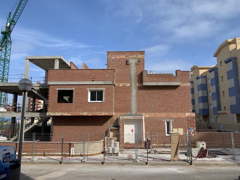 3 slaapkamer Gezinswoning Te koop