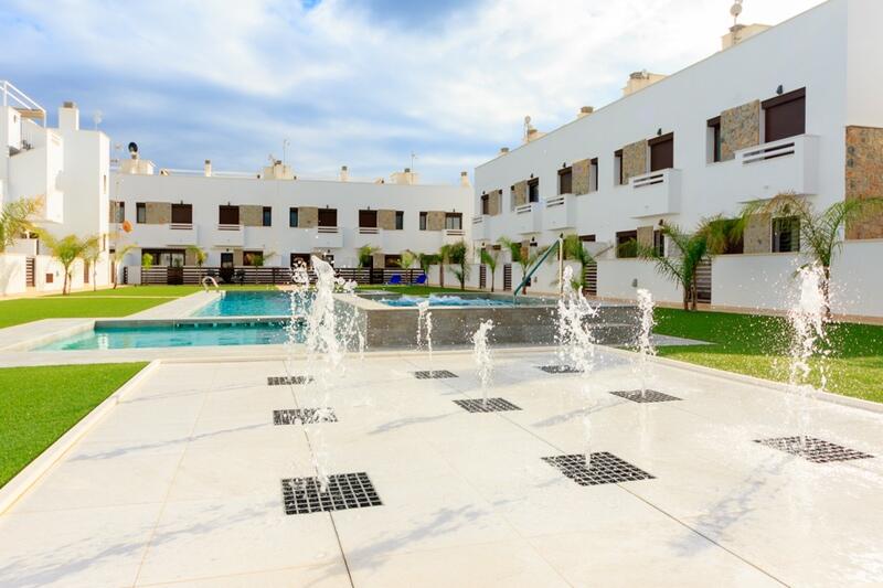 Townhouse for sale in Pilar de la Horadada, Alicante