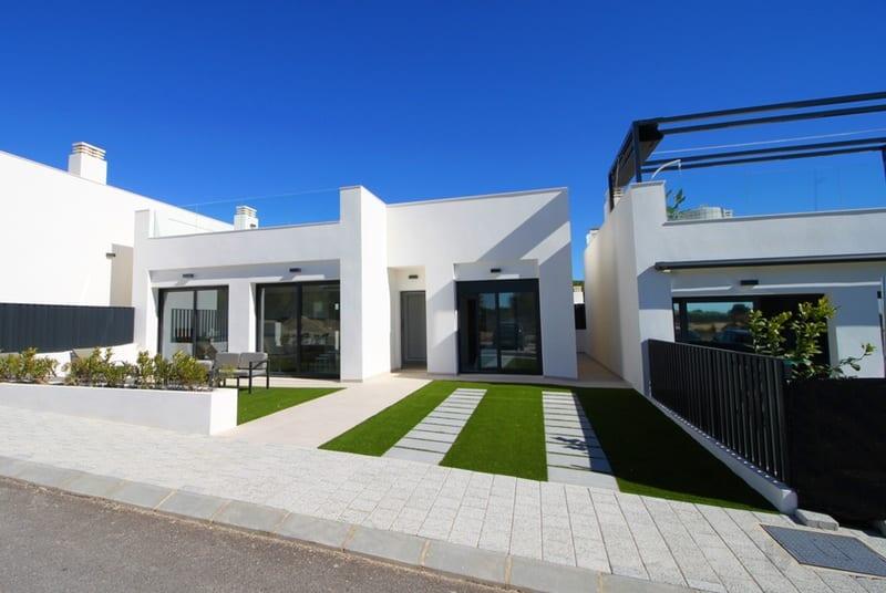 Villa en venta en Pilar de la Horadada, Alicante