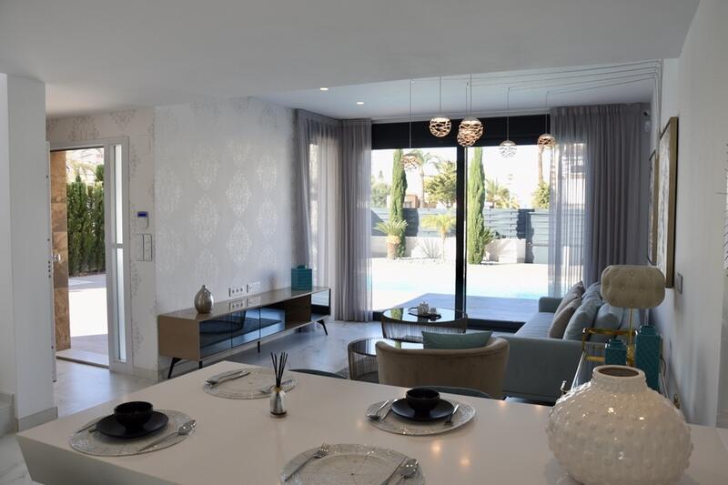 4 Cuarto Villa en venta
