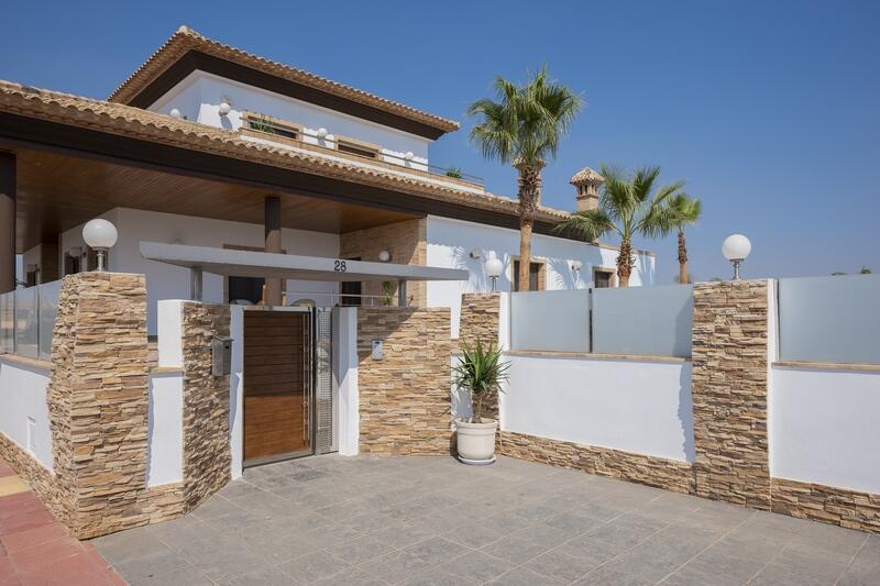 4 bedroom Villa for sale