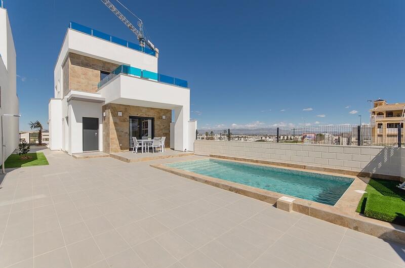 Villa en venta en Polop, Alicante