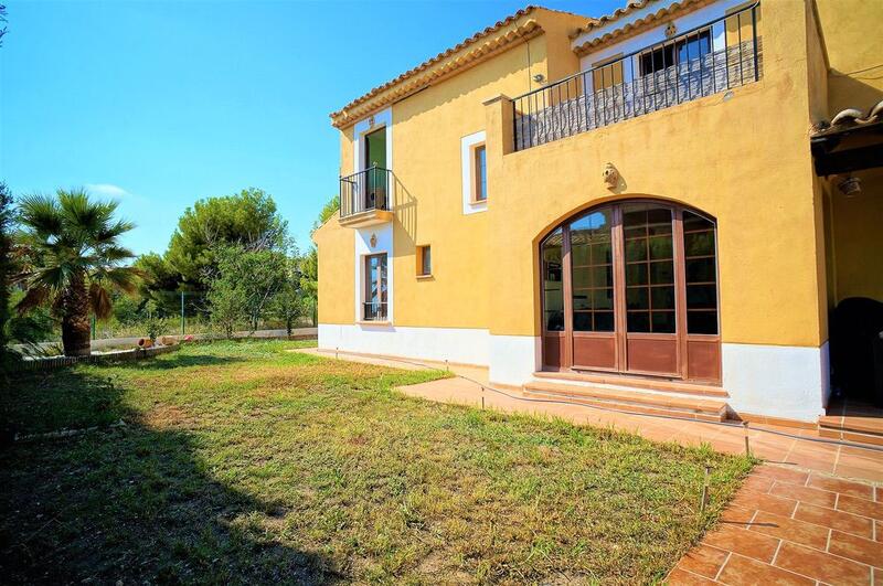 Villa for sale in Finestrat, Alicante