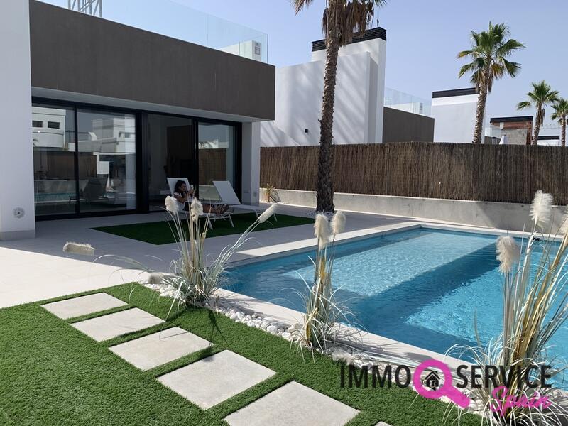 Villa en venta en Sucina, Murcia