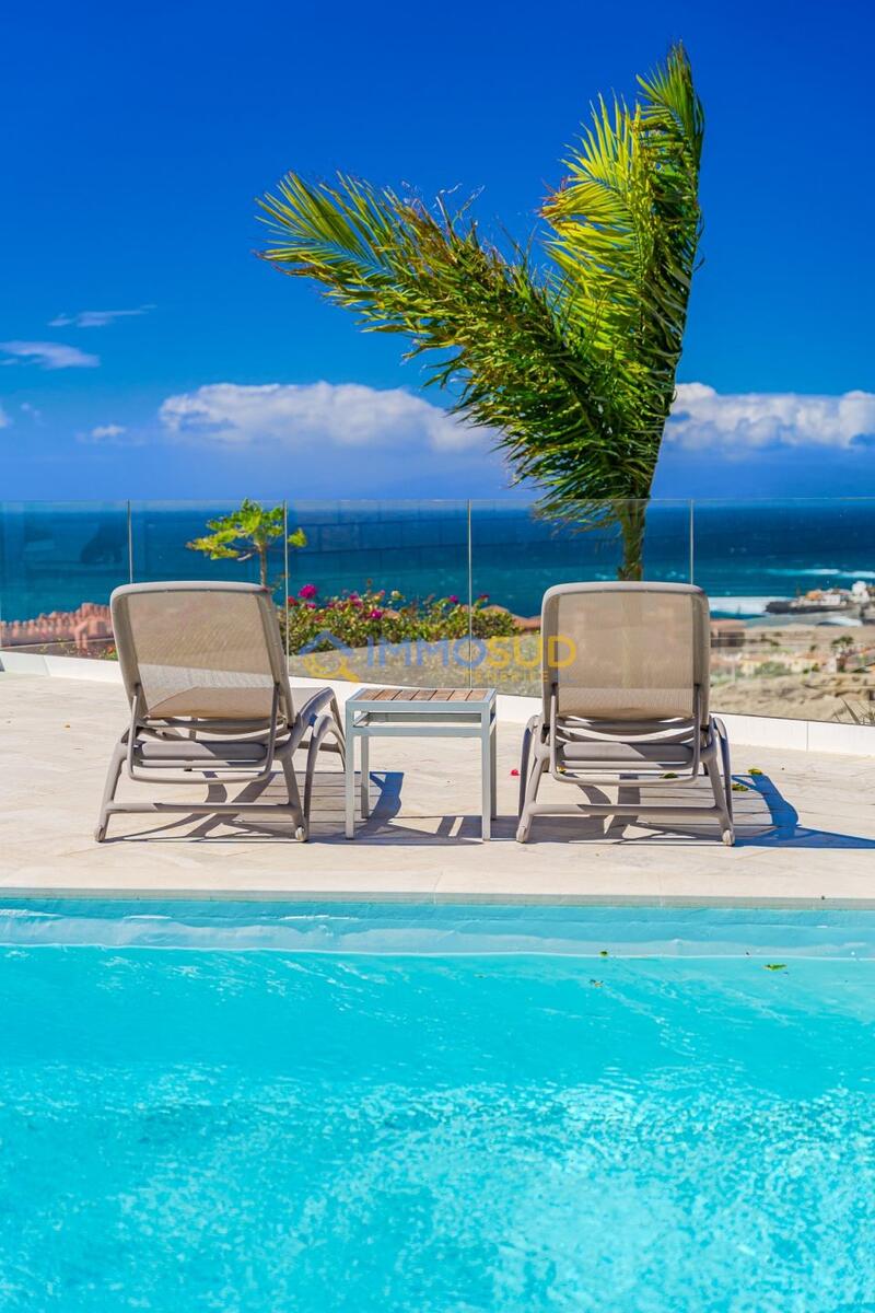 Villa til salgs i Playa de las Americas, Tenerife