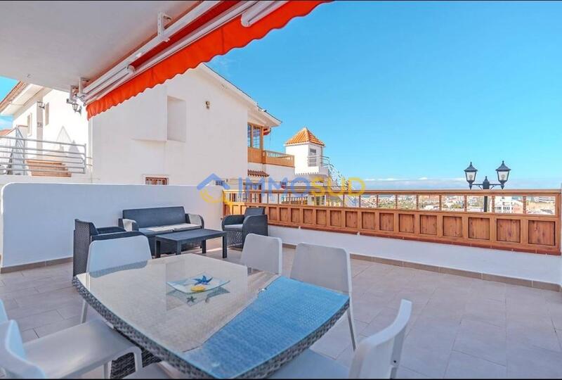 Apartment for sale in Playa de los Cristianos, Tenerife Apartment for sale in Playa de los Cristianos, Tenerife