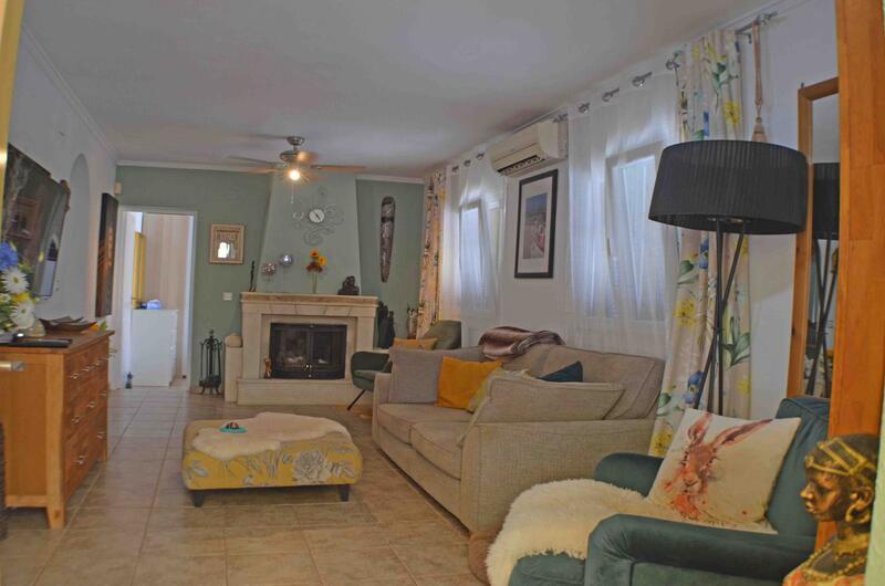 4 Cuarto Villa en venta