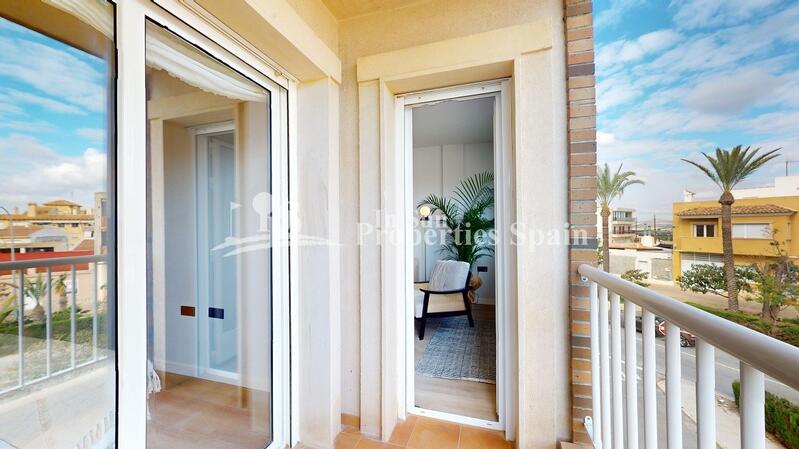 3 bedroom Apartment for sale