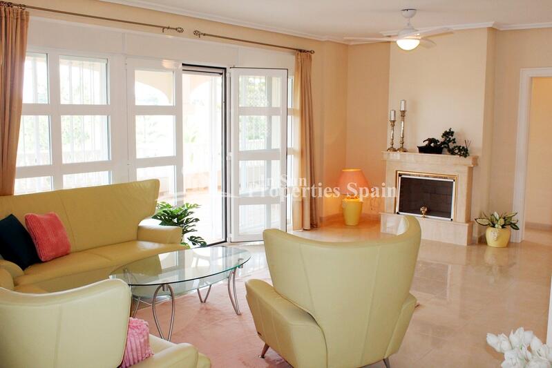4 Cuarto Villa en venta