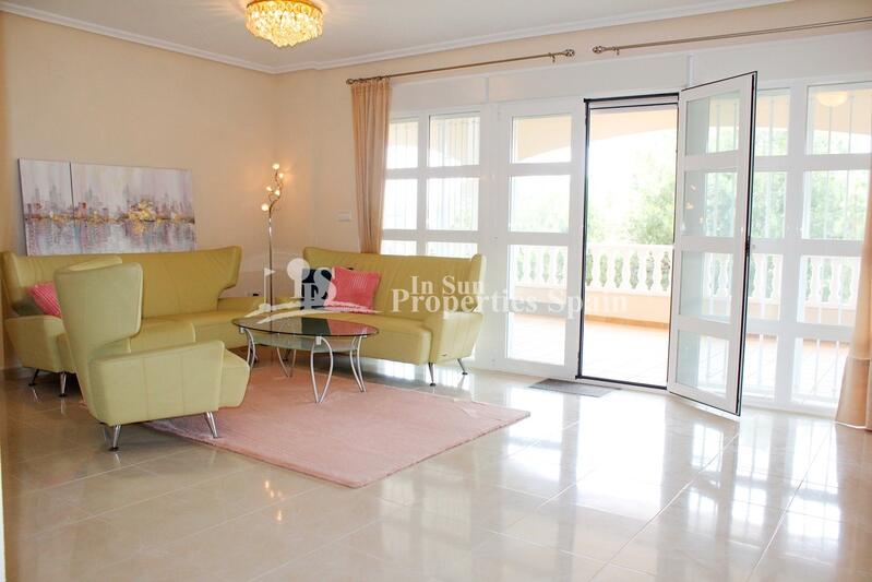 4 Cuarto Villa en venta