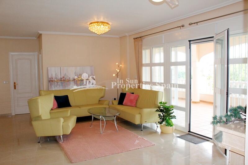 4 Cuarto Villa en venta