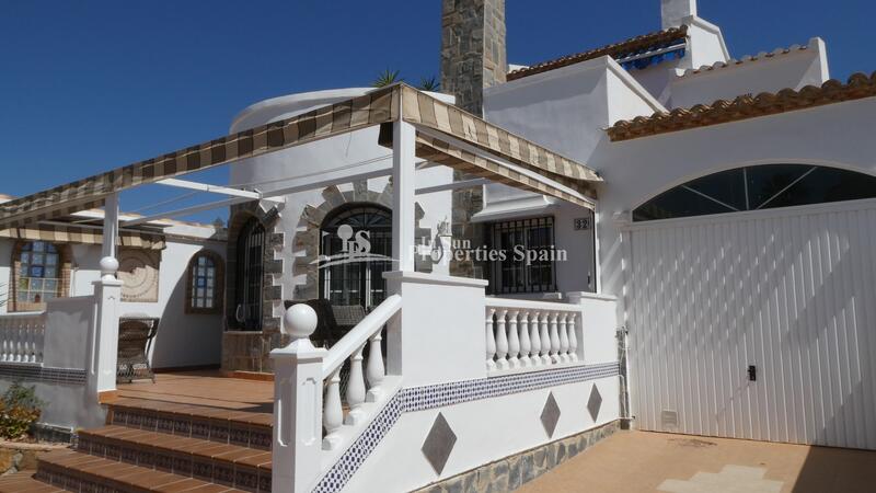 Villa en venta en Orihuela Costa, Alicante