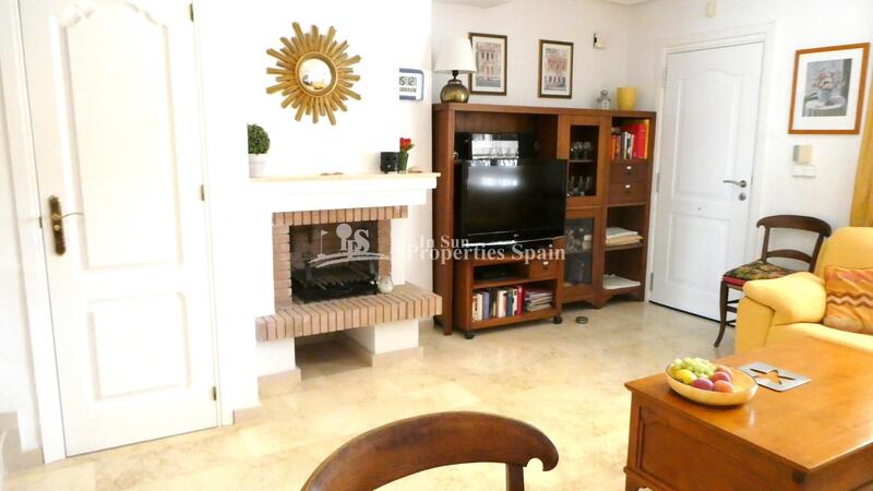 2 bedroom Townhouse for sale