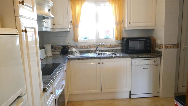 2 bedroom Townhouse for sale