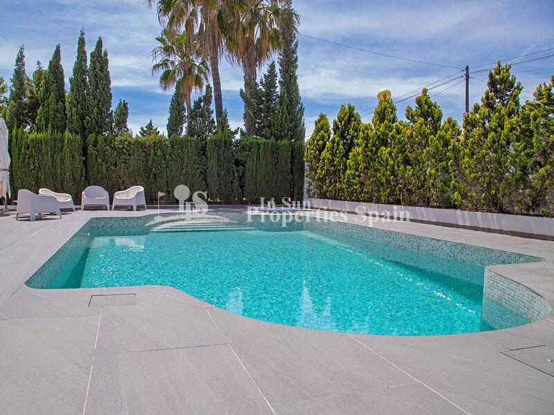 5 bedroom Villa for sale