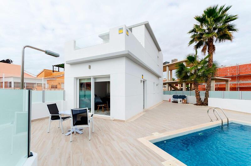 Villa for sale in Torrevieja, Alicante