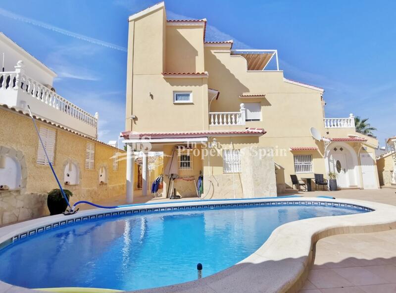4 bedroom Villa for sale
