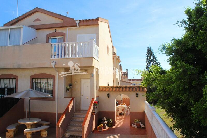 Villa à vendre dans Torrevieja, Alicante