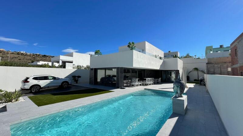 3 bedroom Villa for sale