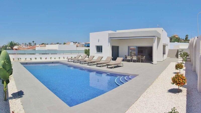 Villa til salg i Rojales, Alicante
