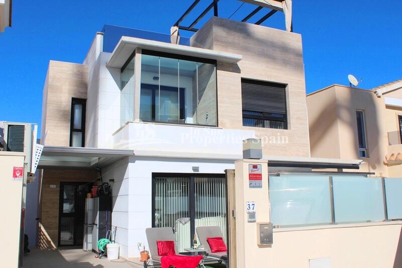 4 bedroom Villa for sale