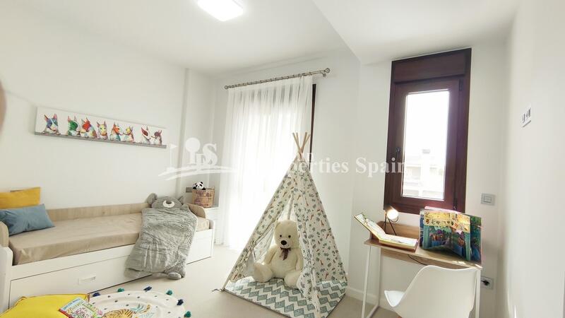 3 bedroom Townhouse for sale