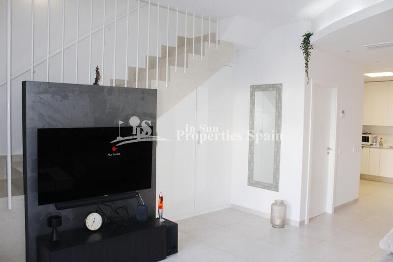 2 bedroom Townhouse for sale