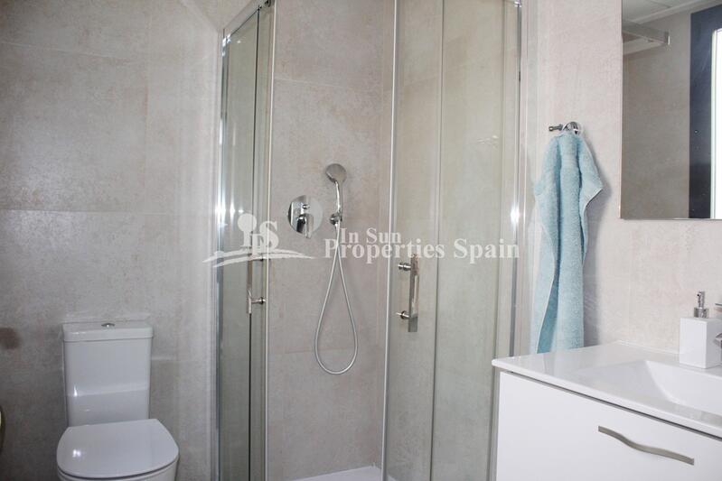 2 bedroom Townhouse for sale