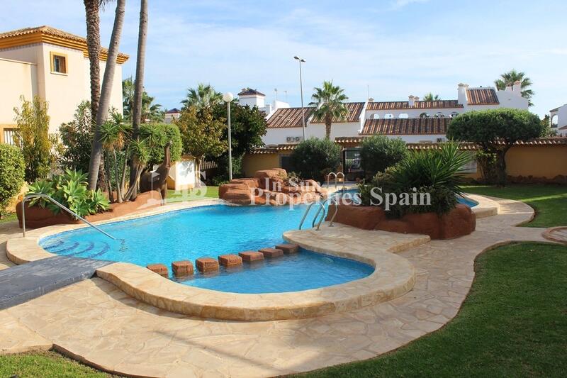 3 bedroom Townhouse for sale