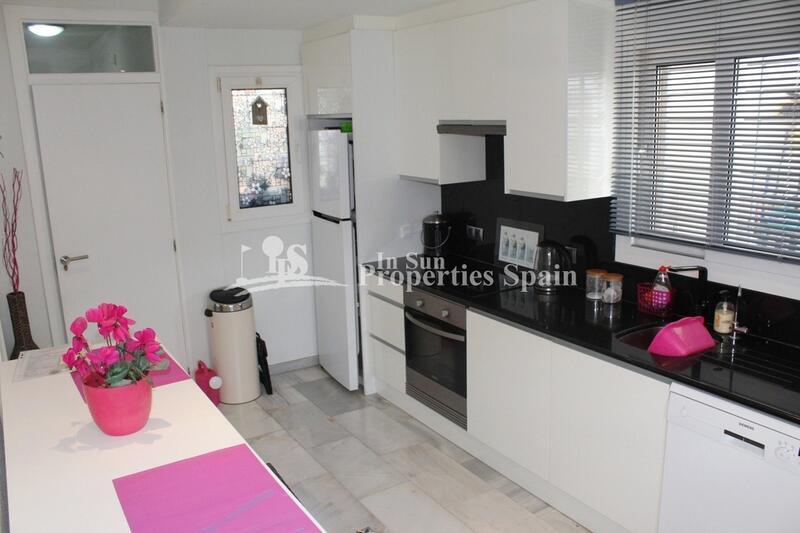 3 slaapkamer Appartement Te koop