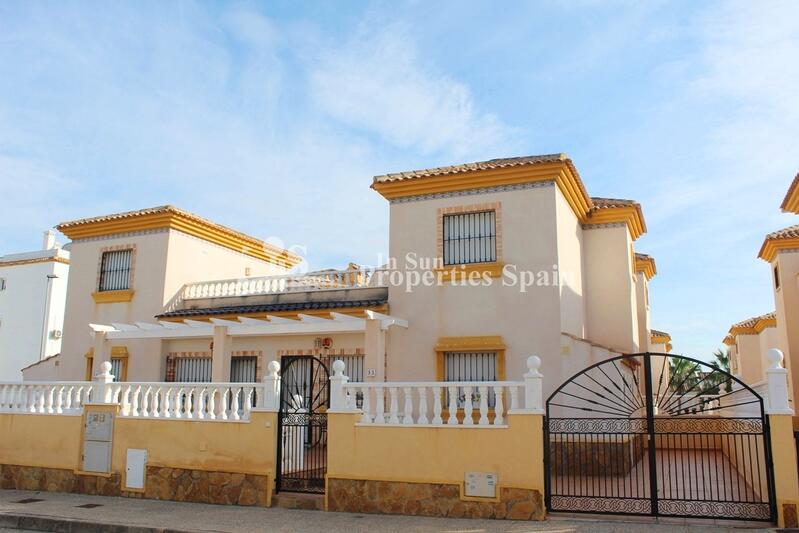 3 bedroom Townhouse for sale