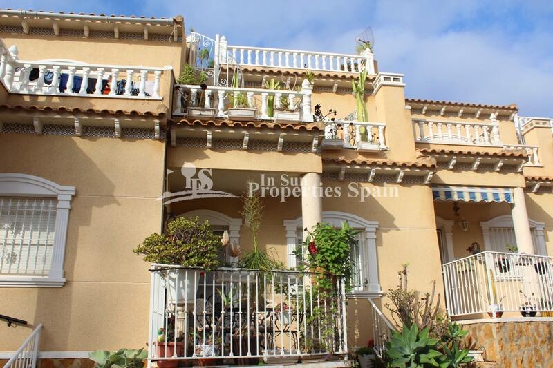 Rekkehus til salgs i Orihuela Costa, Alicante