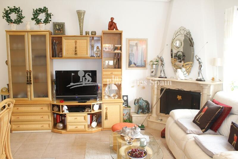 2 bedroom Townhouse for sale