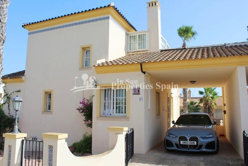 Villa til salgs i Orihuela Costa, Alicante