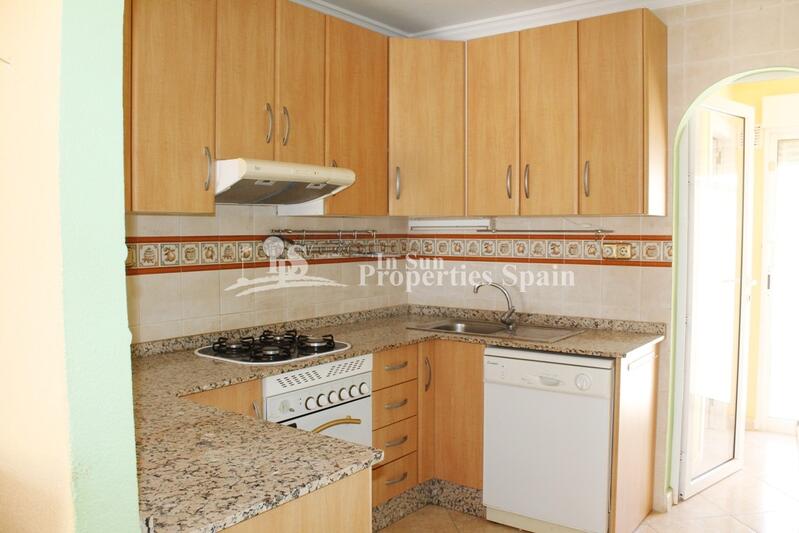 2 bedroom Townhouse for sale