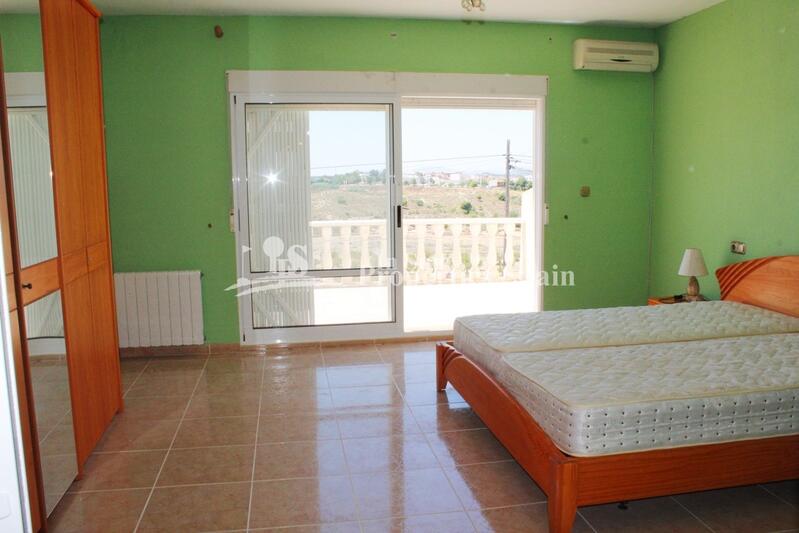 2 bedroom Townhouse for sale