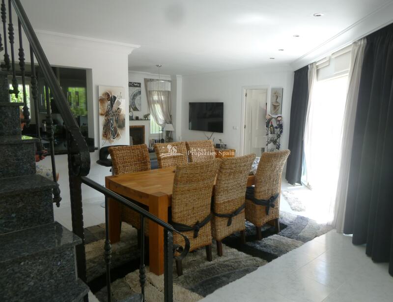 5 bedroom Villa for sale