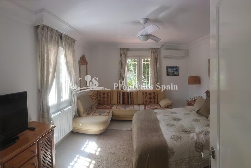 5 bedroom Villa for sale