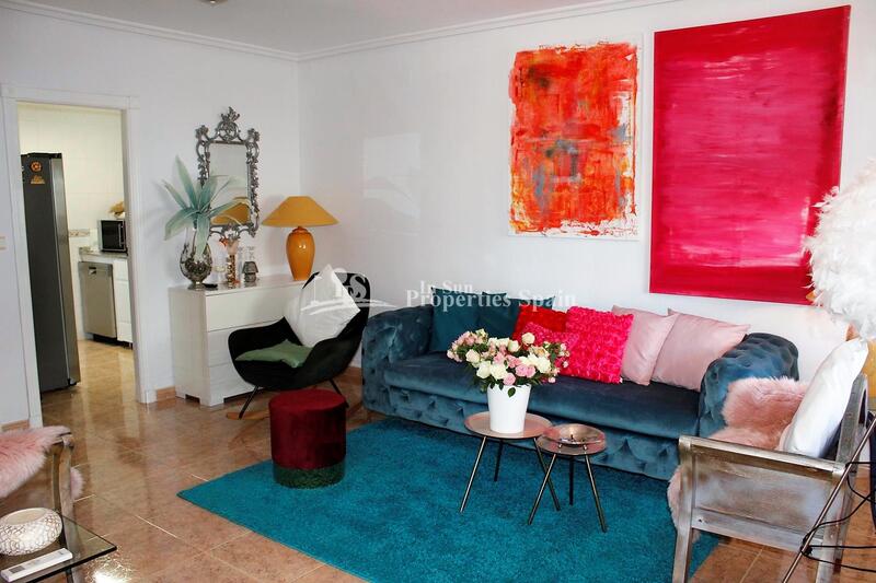 3 slaapkamer Gezinswoning Te koop