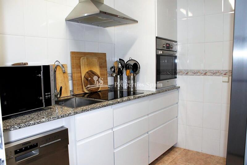 3 slaapkamer Gezinswoning Te koop