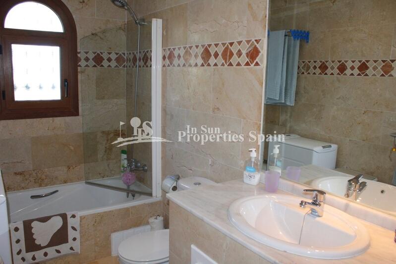 2 Cuarto Adosado en venta