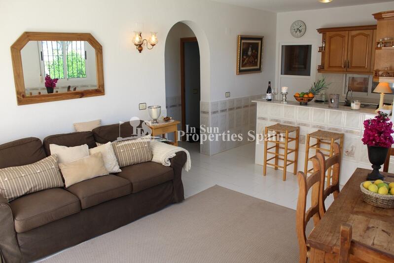 4 bedroom Townhouse for sale