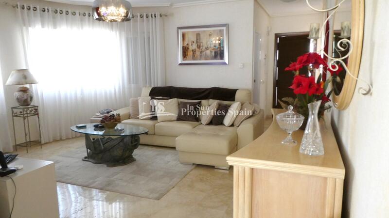 4 slaapkamer Villa Te koop